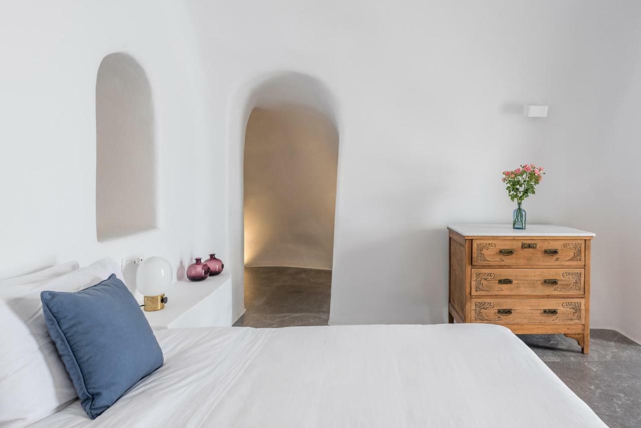 Chelidonia Luxury Suites Oia  Exterior photo