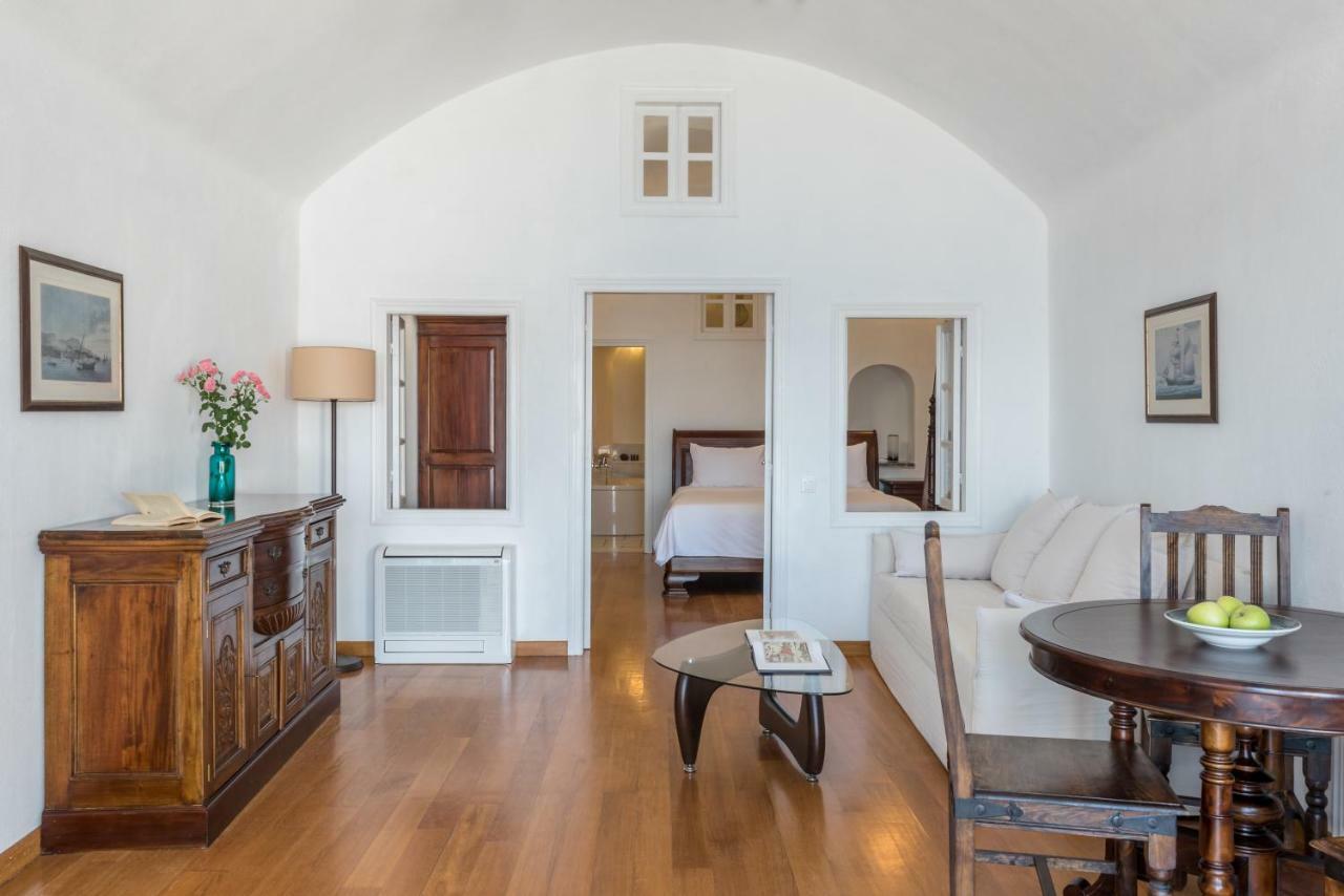 Chelidonia Luxury Suites Oia  Exterior photo